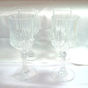 Long Champs Crystal Cut Wine Glasses with Diamond Pattern - Set of 4